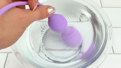 The Menina - Bouncing and Rolling Silicone Vibrating Kegel Exerciser with Remote